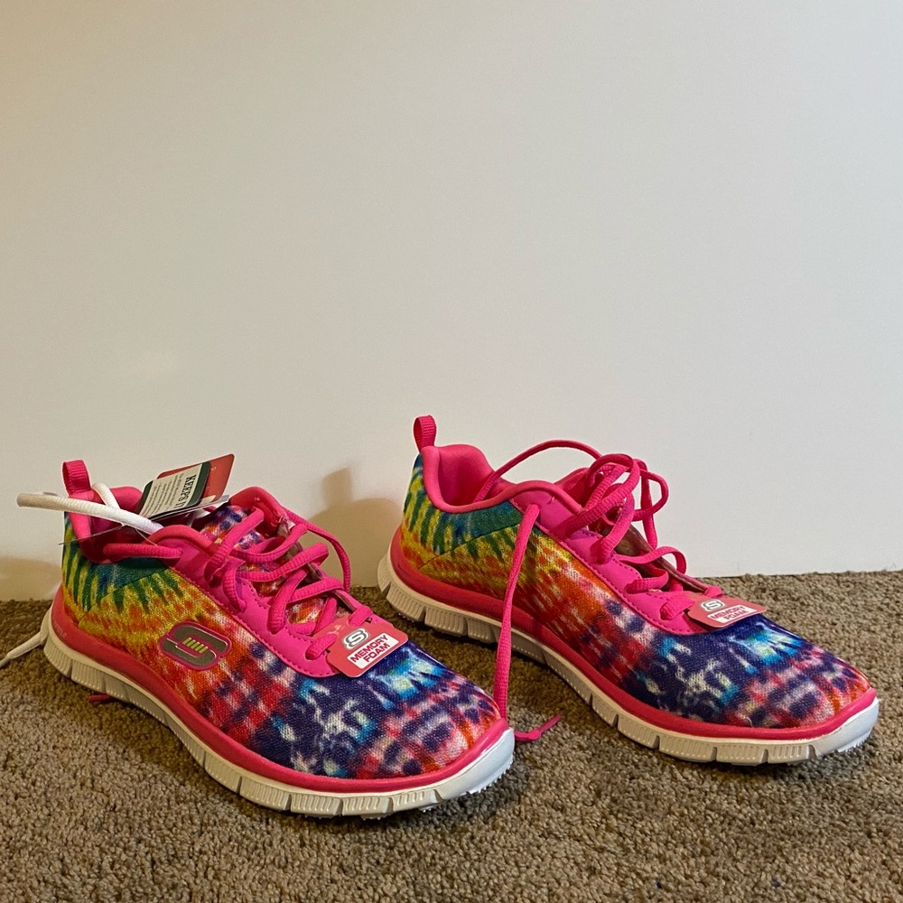 Sketchers .